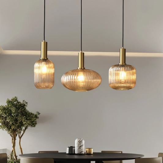 Suspension design verre cannelé et métal doré
