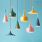 Suspension scandinave design en bois massif et métal coloré