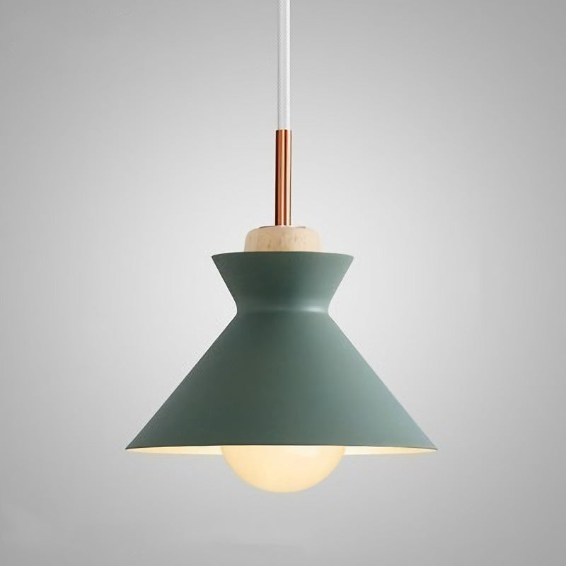 Suspension scandinave design industrielle bois et métal coloré