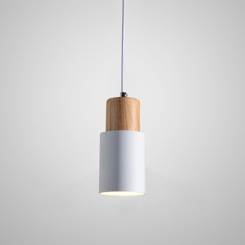 Suspension scandinave minimaliste en bois massif et colorée